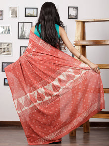 Salmon Pink White Hand Block Printed Cotton Mul Saree - S031702965