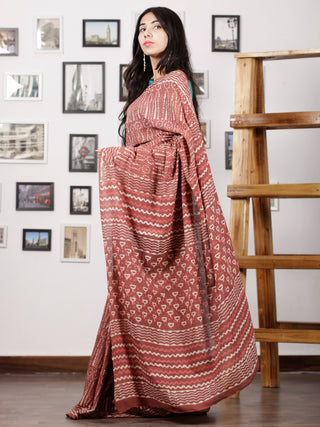 Rosewood Pink White Hand Block Printed Cotton Mul Saree - S031702967