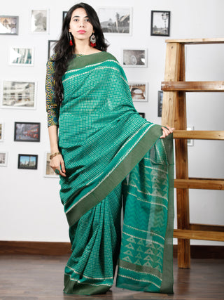 Green White Chanderi Silk Hand Block Printed Saree With Geecha Border - S031702937