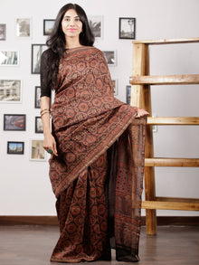 Brown Maroon Balck Maheshwari Silk Hand Block Printed Saree With Zari Border - S031702986