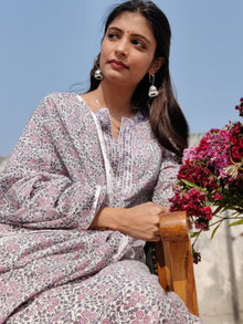 Jamni Nazmil Set Of Kurta Pant Dupatta