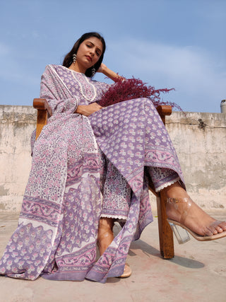 Jamni Zaira Set Of Kurta Pant Dupatta