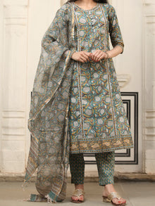 Harit Anjum Dupatta