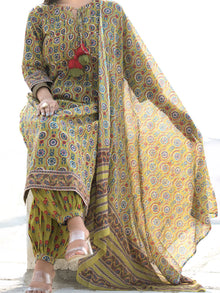 Utsav Nayab - Dupatta - KD39A2571