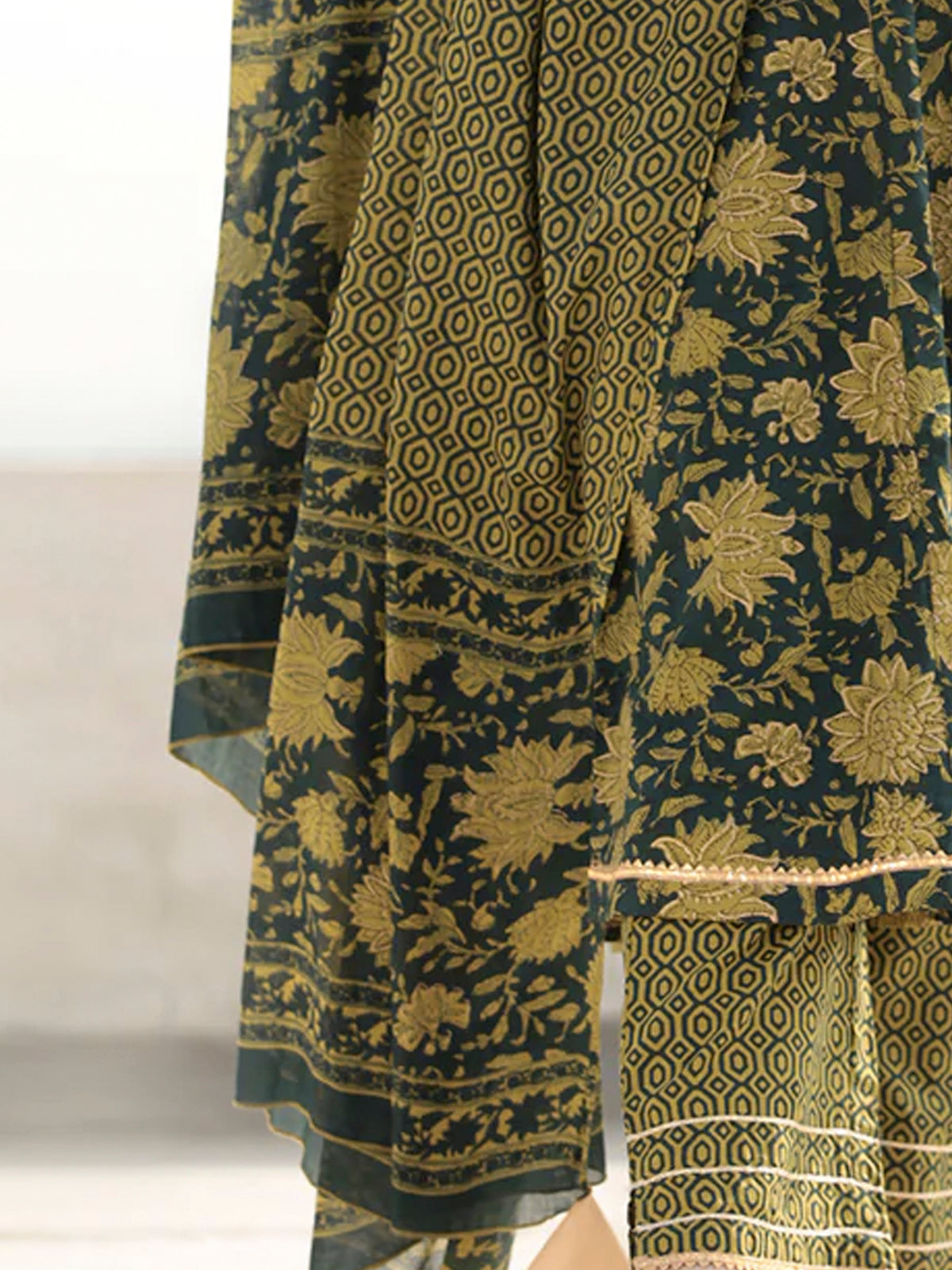 Zohra Diba -  Dupatta - KD56B2520