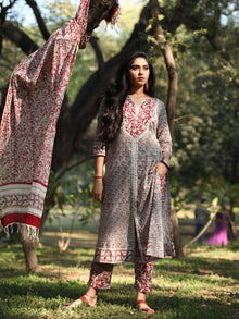 Jashn Noor - Set of Kurta Pants & Dupatta - KS78B2406D