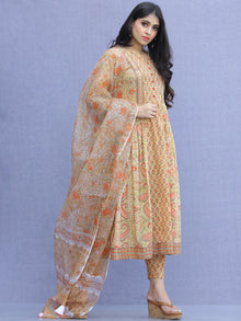 Jashn Anjum - Set of Kurta Pants & Dupatta - KS70A2272D