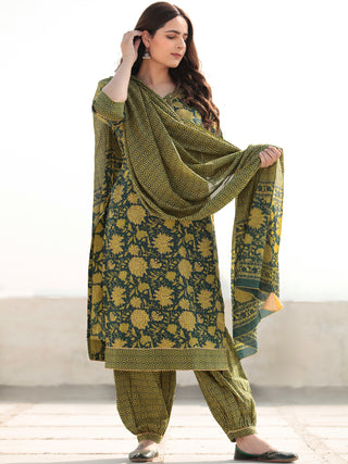 Zohra Nasreen - Set of Straight Kurta Salwar & Dupatta - KS50B2520D