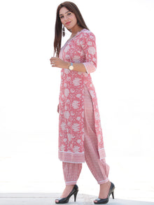 Nayab Farnaz - Set of Kurta Salwar Pants & Dupatta - KS50D2549D