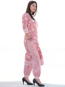 Nayab Farnaz - Set of Kurta Salwar Pants & Dupatta - KS50D2549D