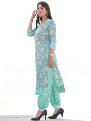 Nayab Nazmil - Set of Kurta Salwar Pants & Dupatta - KS50E2550D
