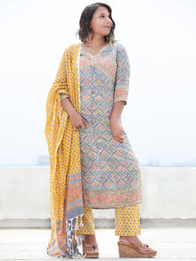 Jashn Shabana - Set of Kurta Pants & Dupatta - KS04B2496D