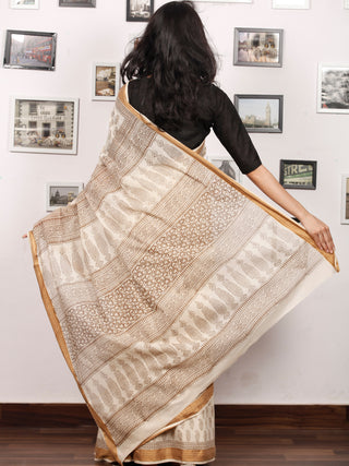 Beige Mustard Bagh Printed Maheshwari Cotton Saree - S031703309