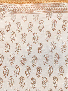 Beige Mustard Bagh Printed Maheshwari Cotton Saree - S031703309