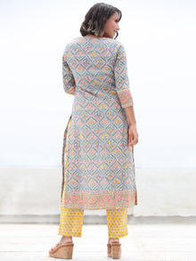 Jashn Shabana - Set of Kurta Pants & Dupatta - KS04B2496D