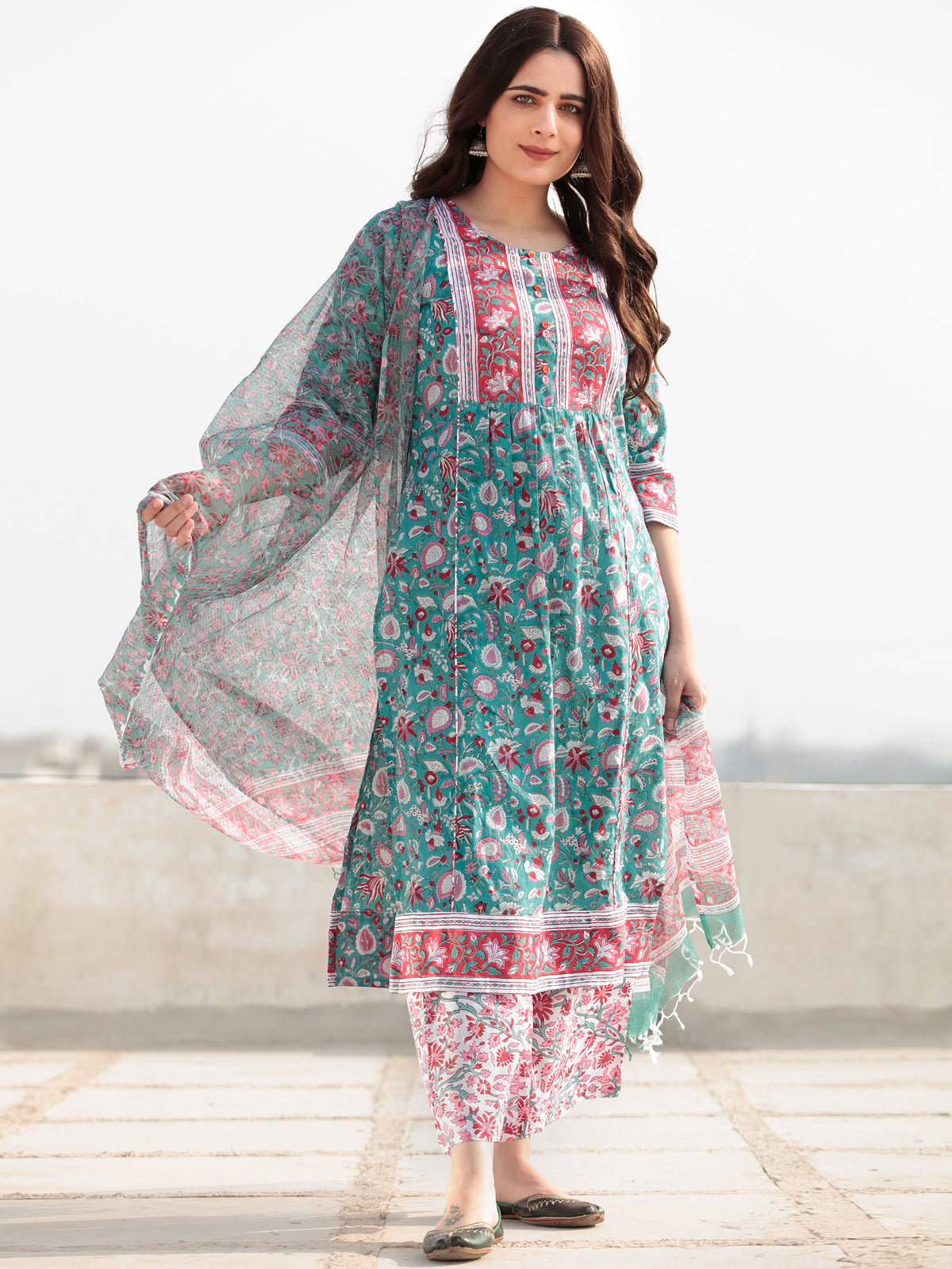 Zohra Sumaira - Set of Kurta Palazzo & Dupatta - KS60R2522D