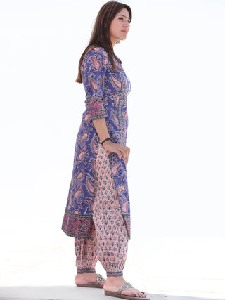 Nayab Inaya - Set of Kurta Salwar Pants & Dupatta - KS62A2525D