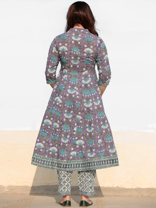 Zohra Pakiza - Set of Kurta Pants & Dupatta - KS25Q22364D