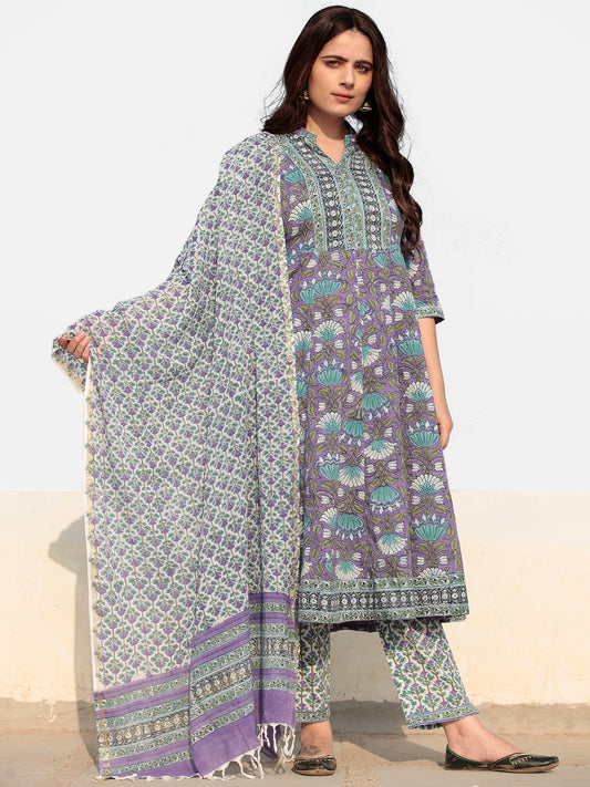 Zohra Pakiza - Set of Kurta Pants & Dupatta - KS25Q22364D