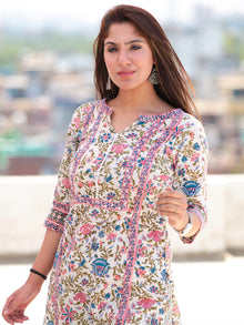 Nayab Jasmine - Set of Kurta Pants & Kota Doria Dupatta - KS14D2555D