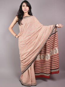 Beige Red Black Cotton Hand Block Bagru Printed Saree - S03170353