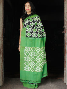 Green Black White Telia Rumal Double Ikat Handwoven Pochampally Mercerized Cotton Saree - S031703641