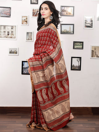 Maroon Beige Black Bagh Printed Maheshwari Cotton Saree - S031703318