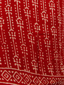 Red White Hand Block Printed Chiffon Saree with Zari Border - S031702785
