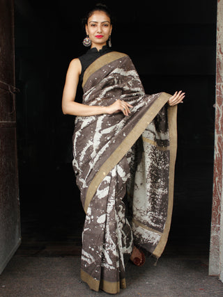 Kashish White Chanderi Silk Hand Painted Saree With Geecha Border - S031703604