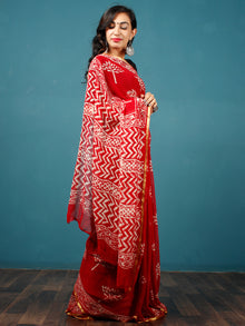 Red White Hand Block Printed Chiffon Saree with Zari Border - S031702791