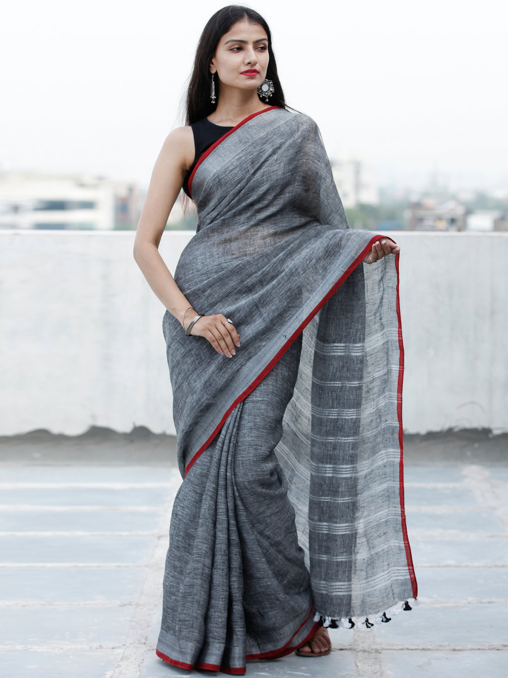 Buy Linen Jamdani Sarees online at InduBindu.com