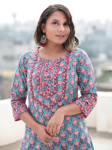 Jashn Gulrez - Set of Kurta Pants & Dupatta - KS06A2494D