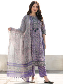 Zohra Samreena - Set of Straight Kurta Pants &  Kota Dupatta - KS47P2517D