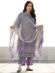 Zohra Samreena - Set of Straight Kurta Pants &  Kota Dupatta - KS47P2517D