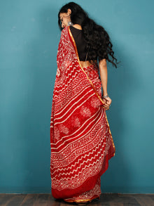 Red White Hand Block Printed & Hand Brushed Chiffon Saree with Zari Border - S031702793