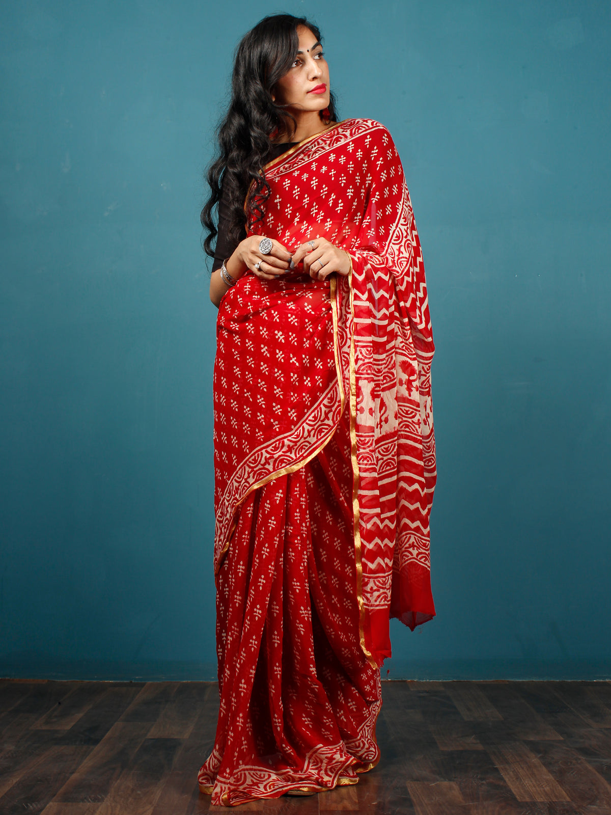 Red White Hand Block Printed Chiffon Saree with Zari Border - S031702796