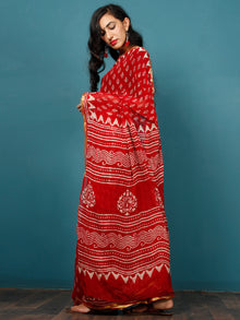 Red White Hand Block Printed Chiffon Saree with Zari Border - S031702802