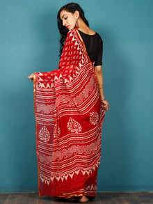 Red White Hand Block Printed Chiffon Saree with Zari Border - S031702802