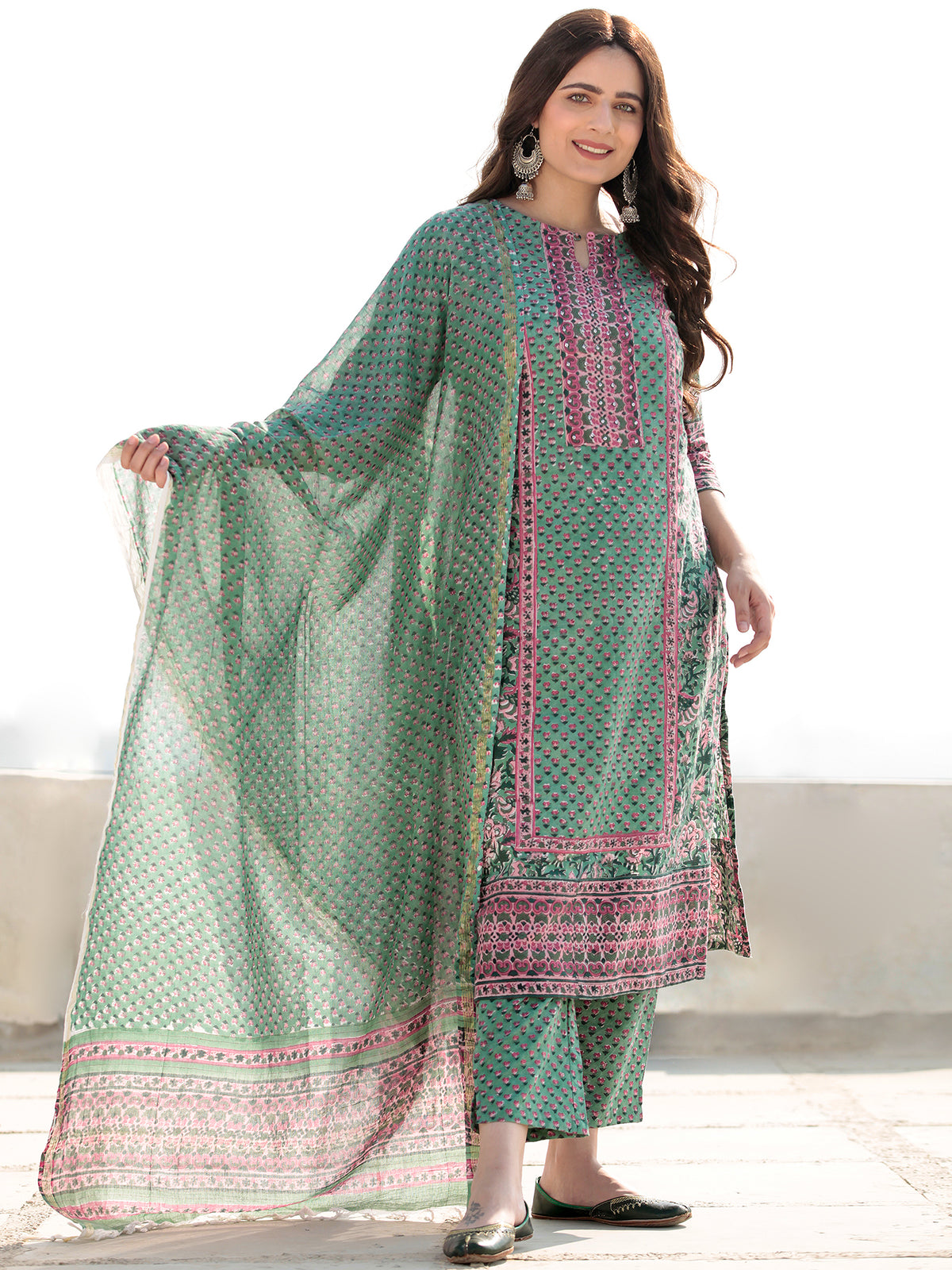 Zohra Samah Set of Kurta Pants & Dupatta