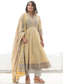 Jashn Ifat - Set of Anarkali Kurta Pant & Dupatta - KS09A2495D