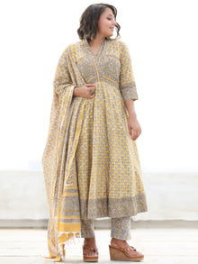 Jashn Ifat - Set of Anarkali Kurta Pant & Dupatta - KS09A2495D