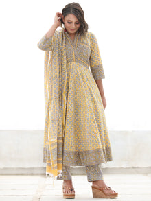 Jashn Ifat - Set of Anarkali Kurta Pant & Dupatta - KS09A2495D