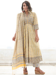 Jashn Ifat - Set of Anarkali Kurta Pant & Dupatta - KS09A2495D