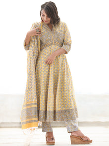 Jashn Ifat - Set of Anarkali Kurta Pant & Dupatta - KS09A2495D