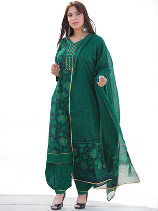 Nayab Nasreen - Set of Kurta Salwar Pants & Dupatta - KS50D2548D