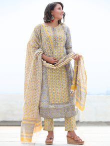 Jashn Ghazala - Set of Kurta Pants & Dupatta - KS76B2495D