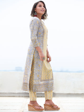 Jashn Ghazala - Set of Kurta Pants & Dupatta - KS76B2495D
