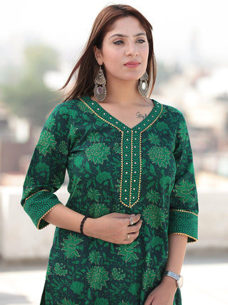 Nayab Nasreen - Set of Kurta Salwar Pants & Dupatta - KS50D2548D