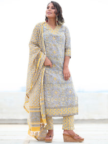 Jashn Zeba - Set of Kurta Pants & Dupatta - KS10A2495D