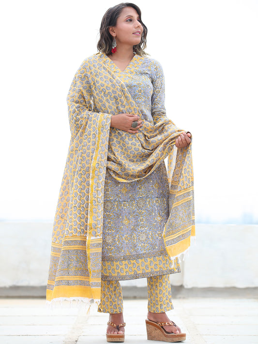 Jashn Zeba - Set of Kurta Pants & Dupatta - KS10A2495D